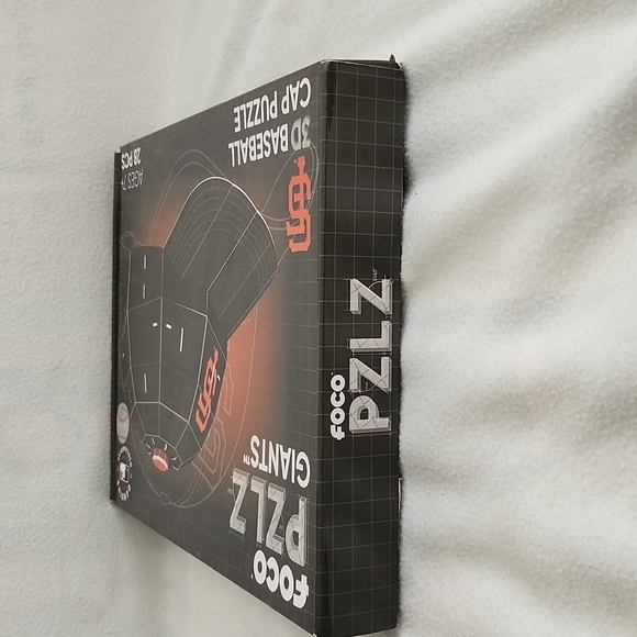 NEW MLB San Francisco Giants 3D Helmet Cap Hat Puzzle PZLZ By Foco 28 PCS - Picture 5 of 9